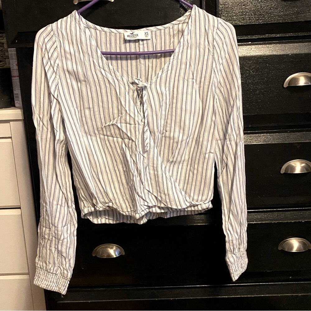 Hollister wrap top